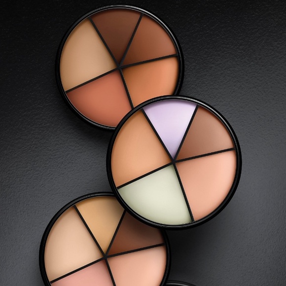 Portfolio Professional Corrector Dark - Lise Watier - Picture 4 of 16